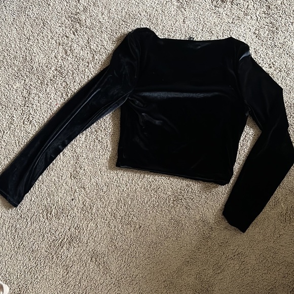 Gorgeous Express Top! Size Small - Picture 3 of 3